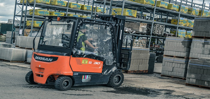 Covers Timber and Builders Merchants looks to the future with Doosan electric trucks.