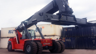 Kalmar’s first order of Gloria reachstacker with K-Motion Technology in China.
