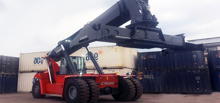 Kalmar’s first order of Gloria reachstacker with K-Motion Technology in China.