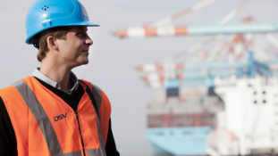 DSV OFFERS SHORT SEA SOLUTION FOR A LEANER AND GREENER SUPPLY CHAIN.