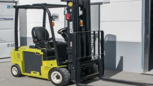 How to improve forklift truck safety in cold weather