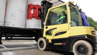 HYSTER INTRODUCES “DAMAGE AVOIDANCE” SOLUTIONS FOR HANDLING PAPER REELS