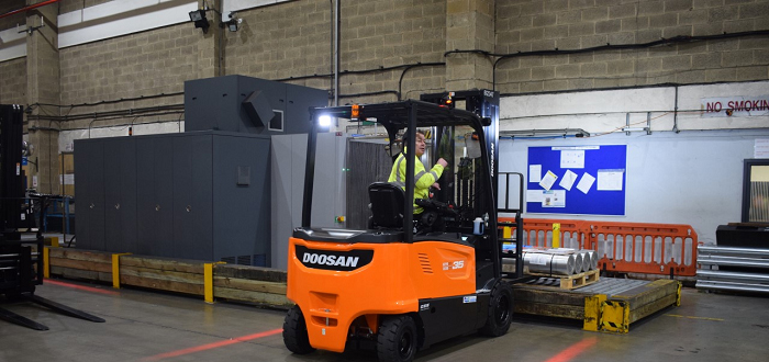 Davies Turner Air Cargo powers up with Doosan electric trucks