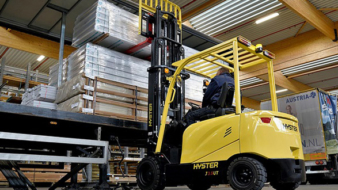 NEW 3 AND 4 WHEEL ELECTRIC FORKLIFTS FROM HYSTER