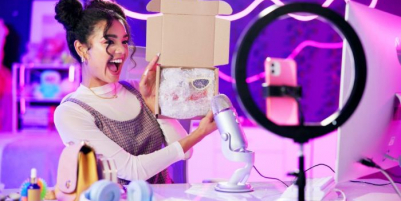 AUTHENTICITY SELLS: WHY GREAT INFLUENCER CAMPAIGNS DEPEND ON GREAT FULFILMENT